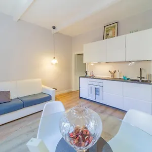 Appartamento Armadillo House - Elegante Casa A, Parma