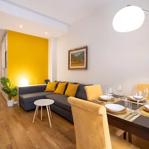 https://appia-antica-appartamento-con-wifi-e-netflix.it-romehotels.com